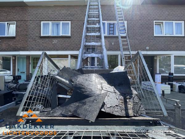 Kosten dakreparatie: dakschade aan flatgebouw in Lichtenvoorde Kosten dakreparatie: dakschade aan flatgebouw in Lichtenvoorde