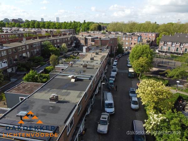 Luchtfoto dakinspectie woonwijk in Lichtenvoorde Luchtfoto dakinspectie woonwijk in Lichtenvoorde