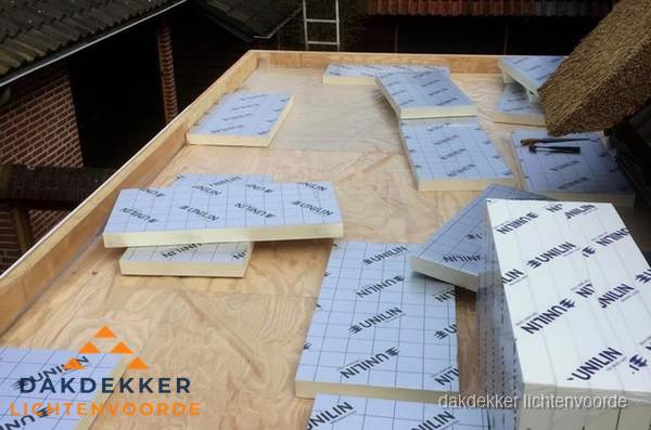 PIR isolatieplaten leggen op plat dak in Lichtenvoorde PIR isolatieplaten leggen op plat dak in Lichtenvoorde